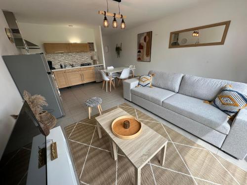 Maison moderne avec jardin in Saint-Xandre