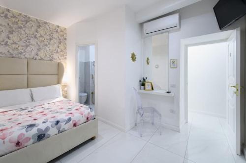 Friends in Holiday Toledo