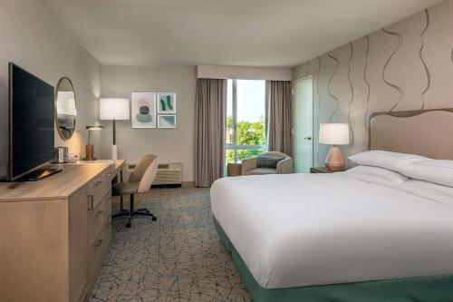 DoubleTree by Hilton Hotel and Conference Center Chicago North Shore - image 6