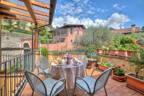 Apartment with Terrace