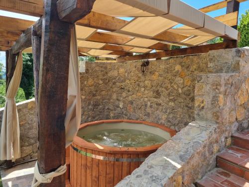 周邊環境, Villa Karolina in 納比