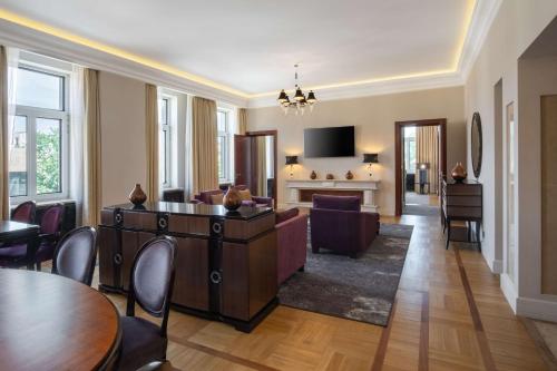 Grand Hotel Vilnius Curio Collection by Hilton - image 4