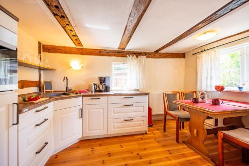 köök, Hexenhaus auf Rügen (Hexenhaus auf Rugen) in Rappin