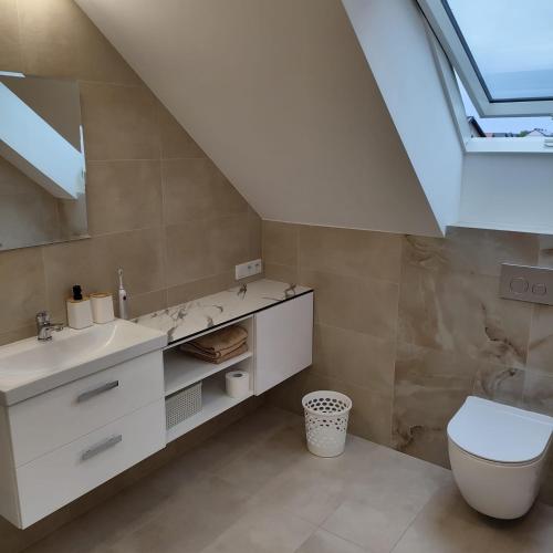 APARTAMENTY BAŁTYCKA 4d