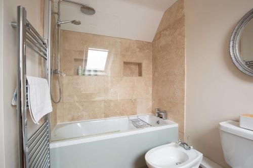 Aintree Cottage - image 4