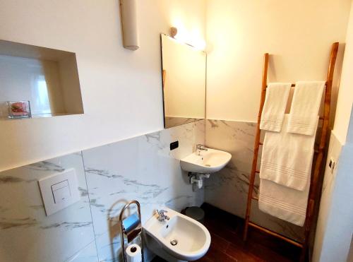  Albergo Del Sole in Porto Valtravaglia