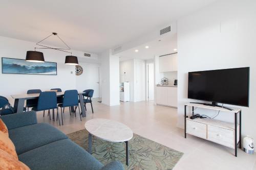 Global Properties, Moderno apartamento con dos terrazas con vistas al mar y a la montaña, Canet de Berenguer (foto 2)