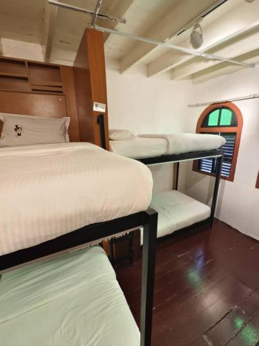 Red Inn Court - Hostel Room Type - 1 Person in 6-Bed Dormitory - Mixed