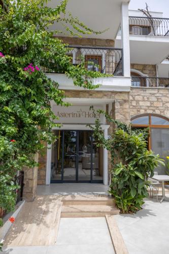 Four Seas Apart Hotel