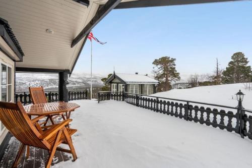 Flott og romslig hytte med særpreg i Lønsdal