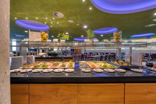 Eten en drinken, Hilton Garden Inn Stuttgart Neckarpark near Mercedes-Benz-Museum