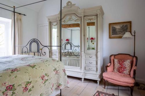 Shipton Cottage - image 14