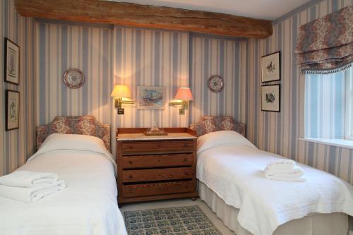 Shipton Cottage - image 5