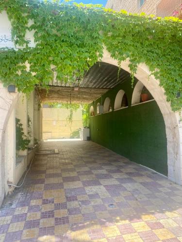 3 bedroom semi detached house Gardens street - main image