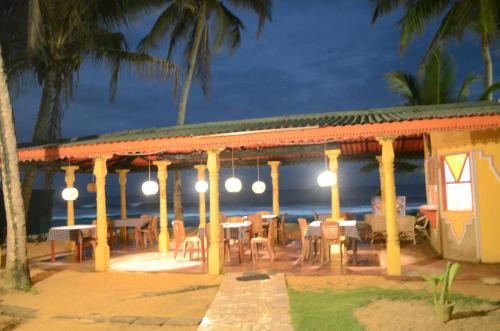 ห้องอาหาร, โฮเต็ล พาราดีโซ่ (Hotel Paradiso) in ฮิคคาดูวา