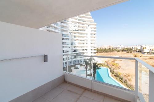 Global Vacacional, Moderno apartamento con gran terraza y vistas al mar, Canet d'en Berenguer (Foto 7)