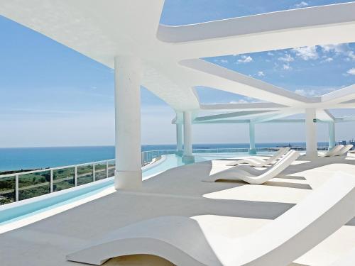 Global Vacacional, Apartamento con amplia terraza con vistas al mar in Canet d'En Berenguer