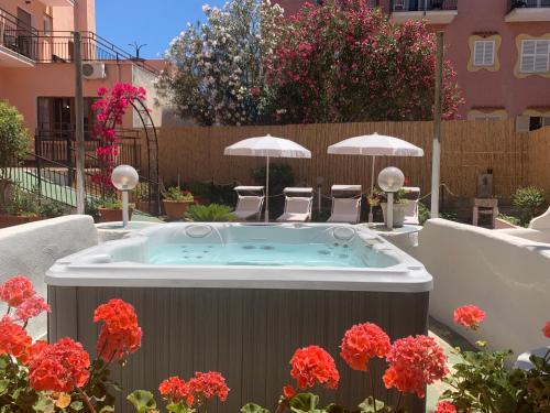 جاكوزي, Hotel Conte in ايسشيا