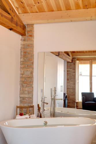 Deluxe Double Room with Bath