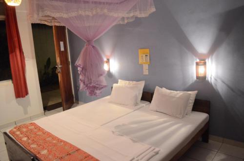 Deluxe Double Room image 3