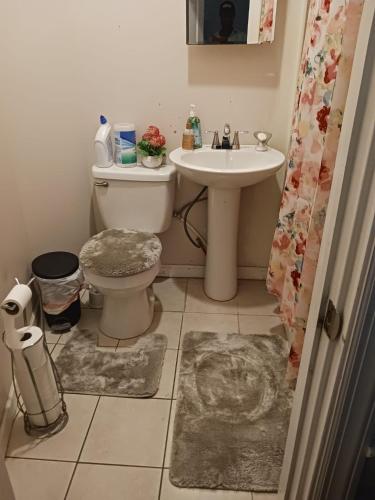 Fada Guest House 281 Ridgewood Ave Newark, New Jersey near EWR Airport in Newark, USA