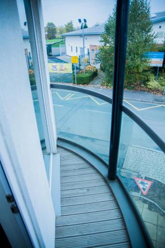 Athletes Way House - image 8