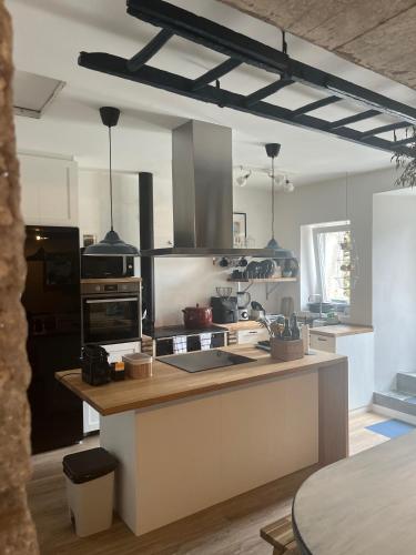 Konyha, Mirada Do Roxo in Pedornes