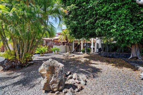 Three-Bedroom Holiday Home  image 9