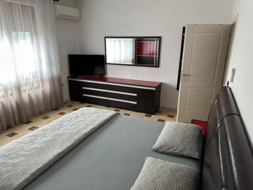 Two-Bedroom Apartment - Oceanfront  image 3