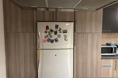 Luxury apartment fully furnished - image 4