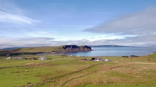 Kert, Cnoc Ruaraidh Cottage in Kilmuir