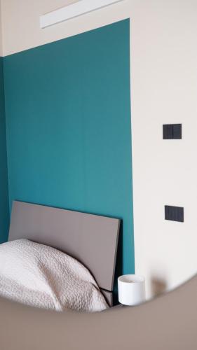 Two-Bedroom Apartment with Lake View image 10