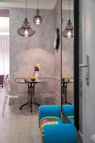 Boutique Apartment - image 4