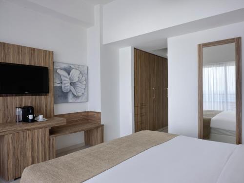 Atlantica Sea Breeze - image 11