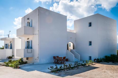 Buitenkant, Hotel Ippocampos Studios in Milos Island