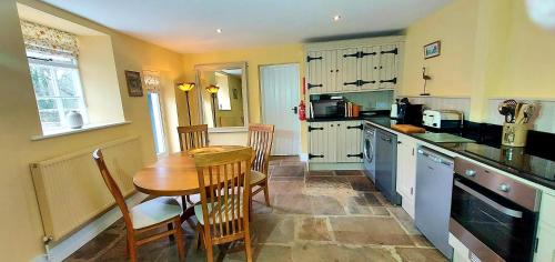 Edensor Cottage Bakewell Peak District