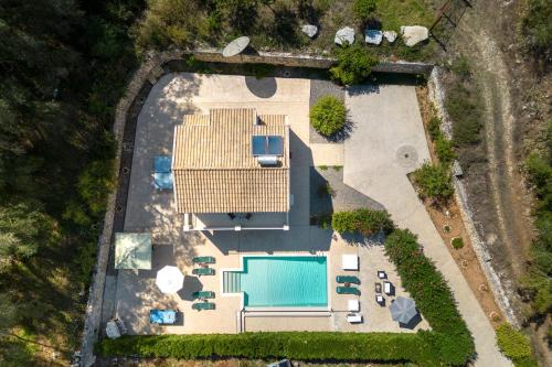 Three-Bedroom Villa image 2