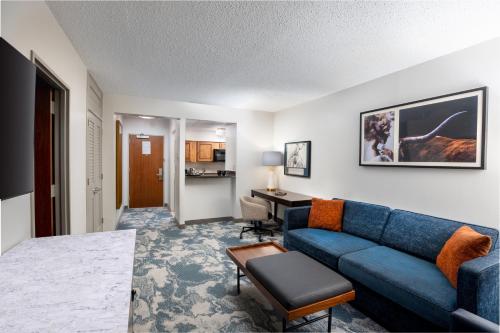 One-Bedroom King Suite with Sofa Bed and Kitchen