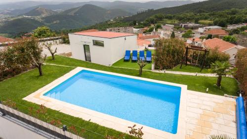 Swimming pool, Casa Alto da Massada in Penafiel