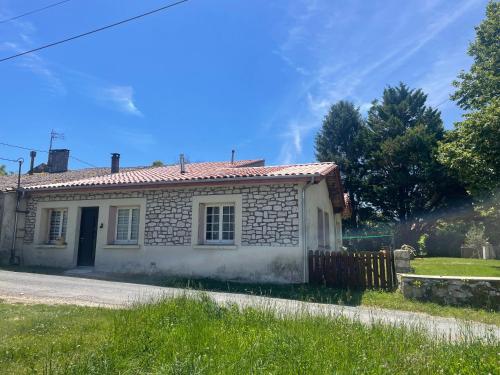 Maison de la petite sorcière gîte à louer Razac-de-Saussignac