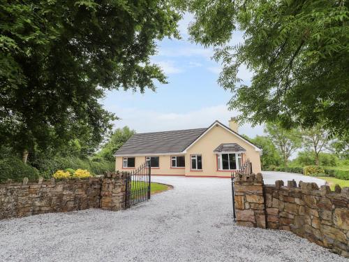 . Fort Lodge