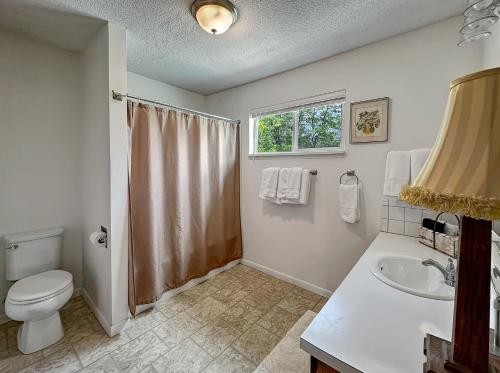 Two-Bedroom Apartment with Garden View