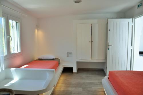Alexandra Suites & Rooms - MYKONOS PORT – Tourlos, UT