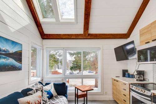 Modern Cottage in the Tremblant Ski Village in Mont-Tremblant (QC)