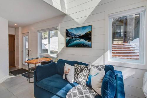 Modern Cottage in the Tremblant Ski Village in Mont-Tremblant (QC)