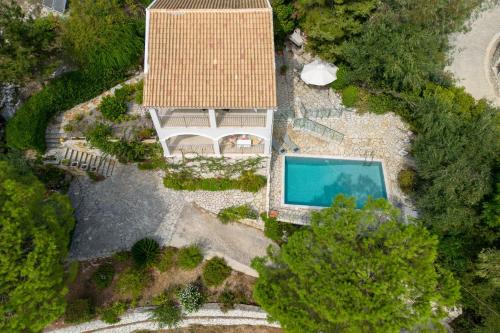 Three-Bedroom Villa image 4