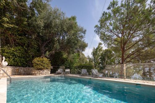 Three-Bedroom Villa image 1