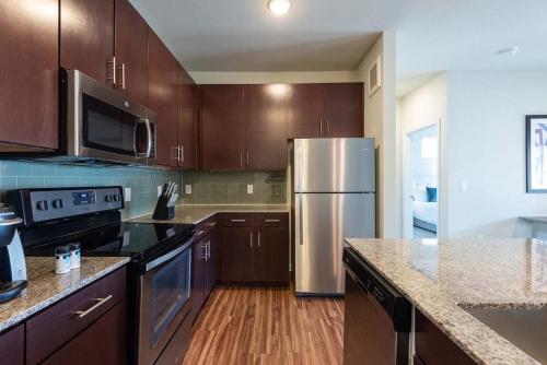 Landing at Bridge at Southpark Meadows - 2 Bedrooms in Slaughter Creek in Austin, USA