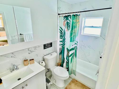 Stylish House Whot Tub, Close To Beach & Stadium in Fort Lauderdale, USA