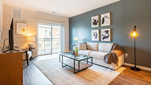 Landing at Baricelli - 2 Bedrooms in University Circle in Cleveland, USA